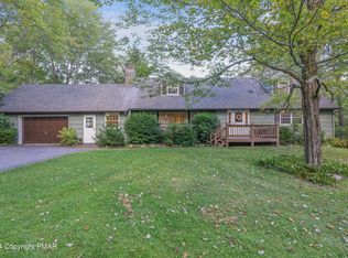 403 Little Wing Rd, Canadensis, PA 18325