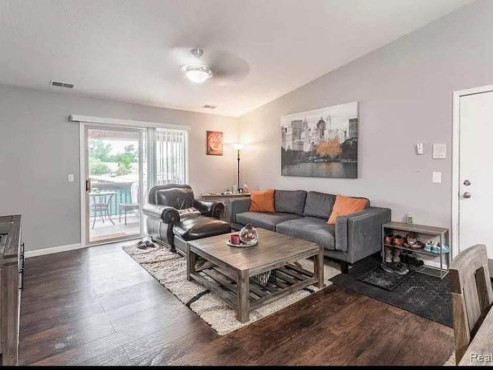 2nd image of 9699 Wildflower Ct #32