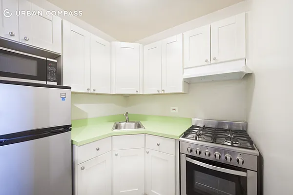 Rented by Compass | media 17