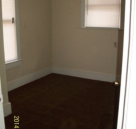 3rd image of 810 6th Ave N