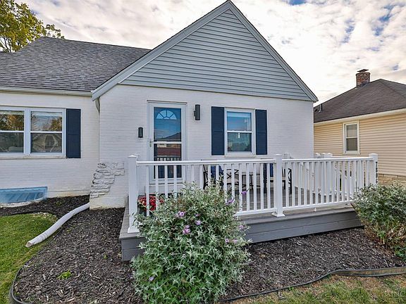 4th image of 7806 Lake Ave