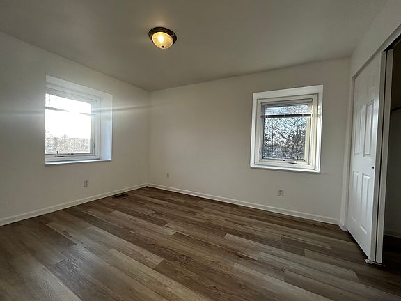 5th image of 3800 Southwood Dr #3806