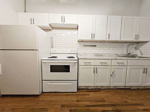 3rd image of 254 Stockholm St APT 4R