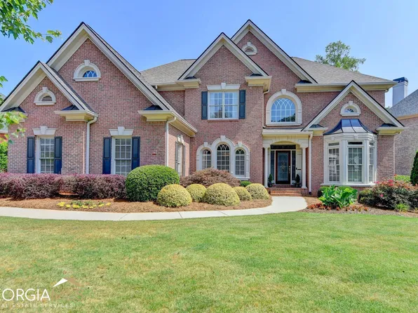 2364 Glenmore Ln, Snellville, GA 30078