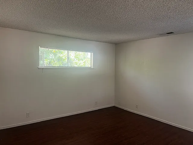 1412 Circle Dr E — Photo 6