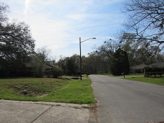 5th image of 105 Wildwood Dr