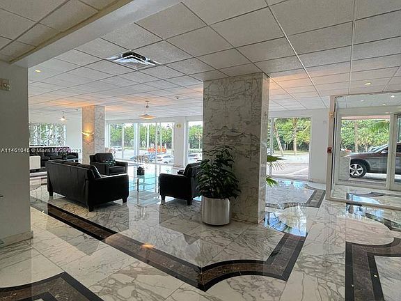 3rd image of 3000 E Sunrise Blvd