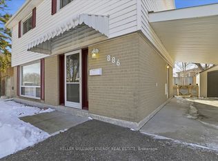 886 Antonio St N, Pickering, ON