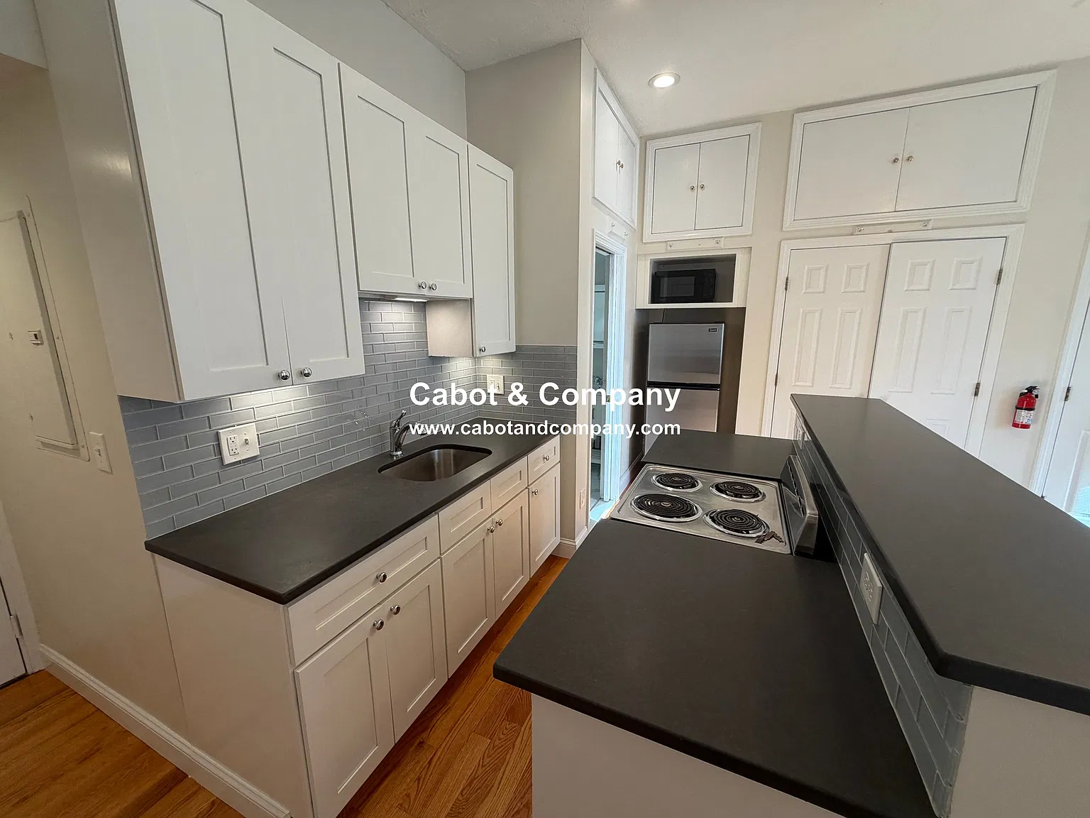 1 bed, 1.0 bath, $2,850 — Photo 2