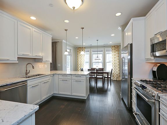 5th image of 7 E Kennedy Ln APT 101