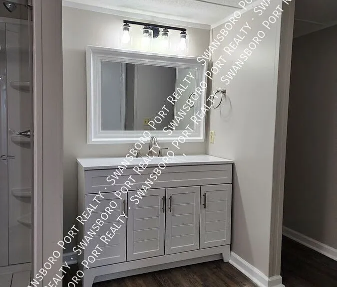 110 Poston Dr — Photo 18