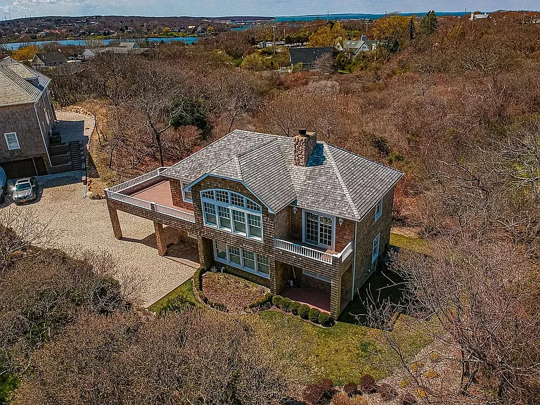 843 Montauk Hwy — Photo 2