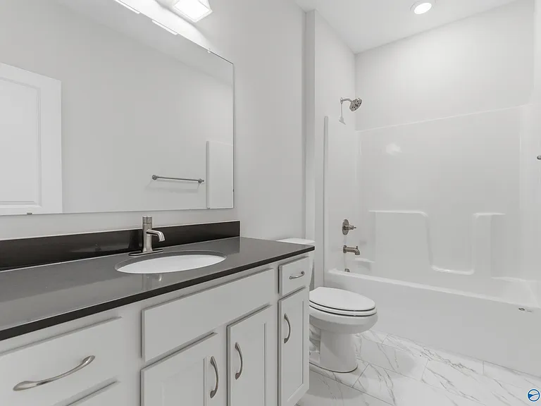 14 Weybosset St NW — Photo 13