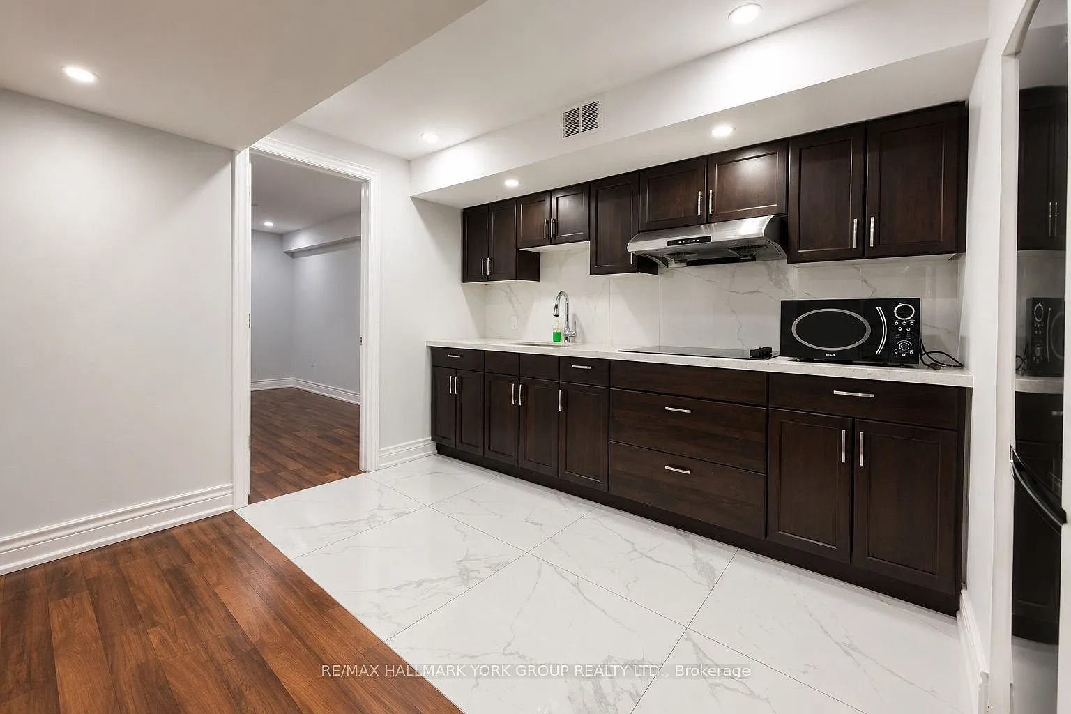 3 bed, $1,950 — Photo 4