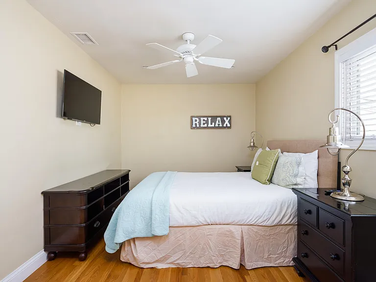 833 Isthmus Ct — Photo 10