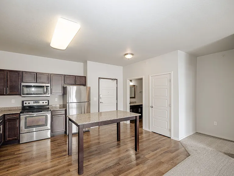 Kascade Place Apartments — Photo 98