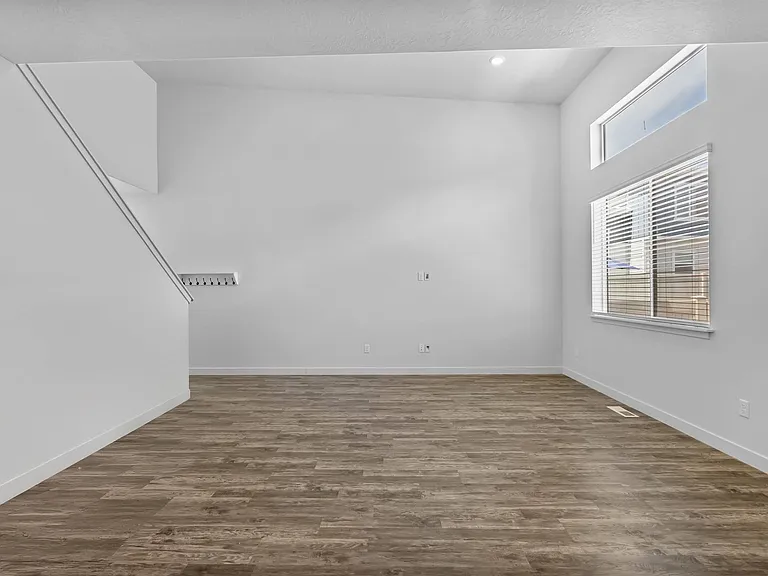 4287 E Golden Grv — Photo 15