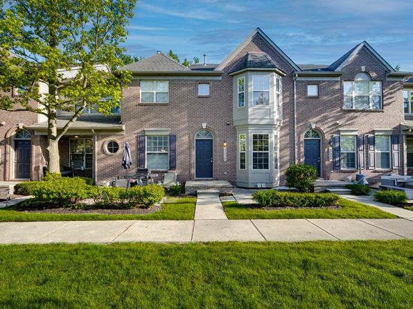 41280 Maplewood Dr