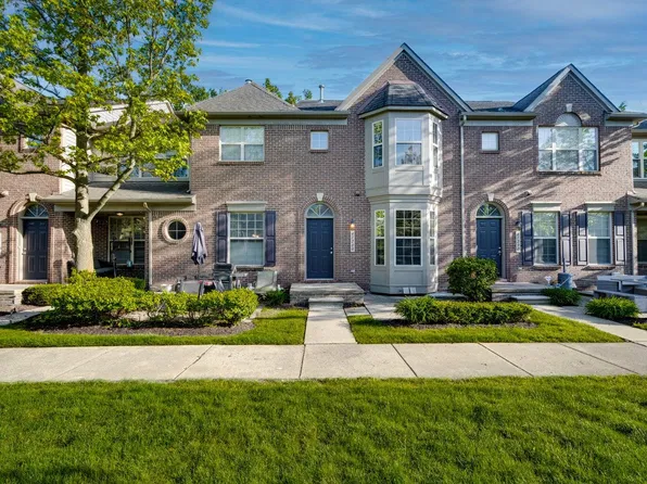 41280 Maplewood Dr, Canton, MI 48187