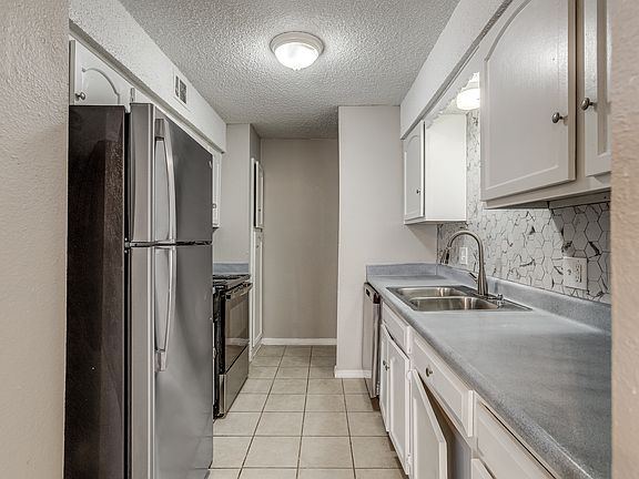 Tuscany Village - Kitchen