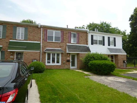3rd image of 8220 Chelwynde Ave