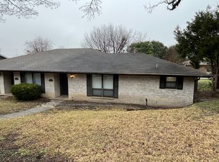 1504 Parkside Dr, Carrollton, TX 75006