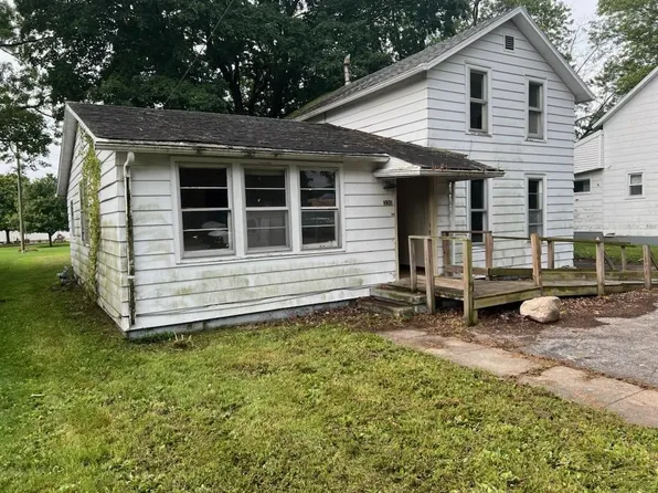 330 E Center St, Sheldon, IL 60966