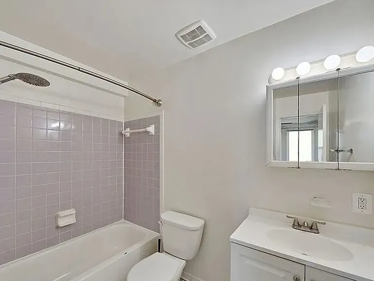 1421 Columbia Rd NW #304 — Photo 6