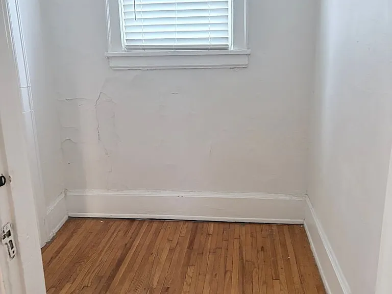 8th Street Apartments — Photo 20