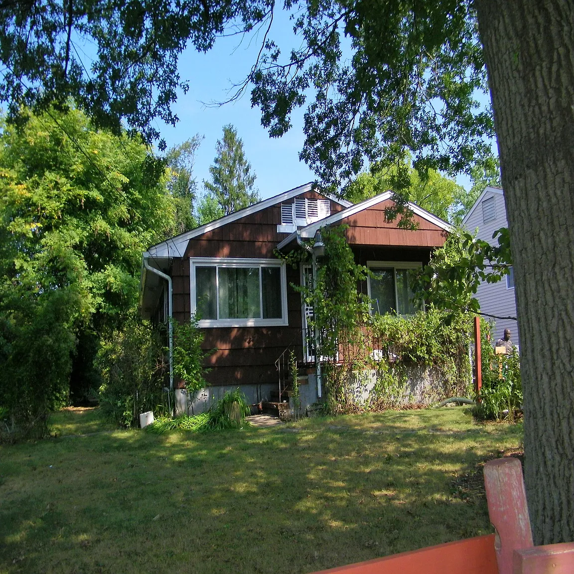 28 School St photo 1