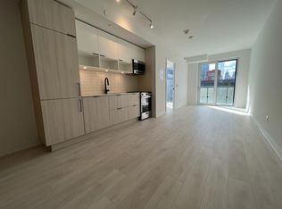 180 Mill St #55, Toronto, ON M5A0V7