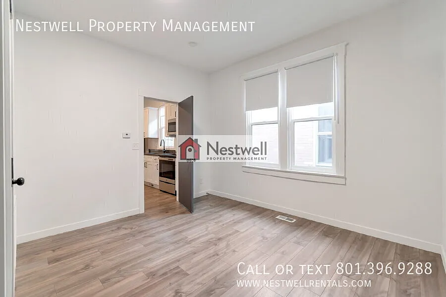 $300 off First month's Rent- Great Updated Duplex in SLC! — Photo 4