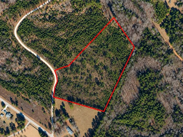 4 Charles Dr, Westminster, SC 29693