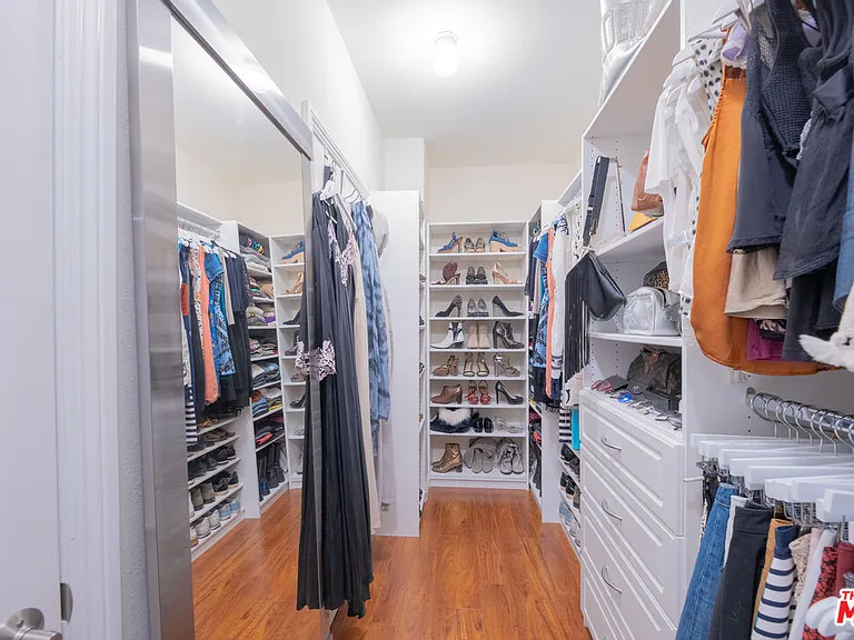 5254 Corteen Pl #10 — Photo 7