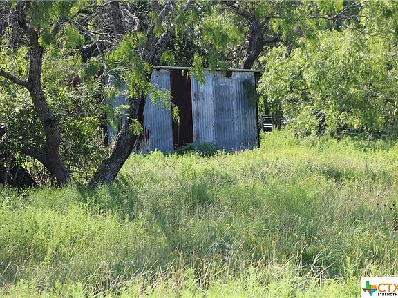 4th image of 2498 County Road 117 #4
