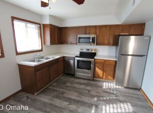10715 O St #12, Omaha, NE 68127