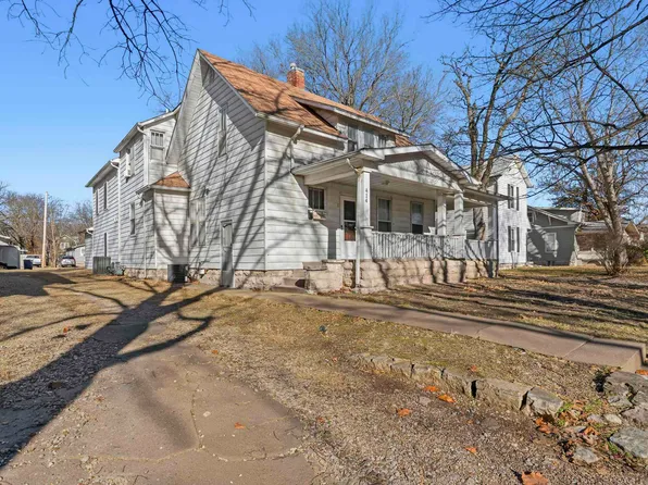 414 Laramie St, Manhattan, KS 66502