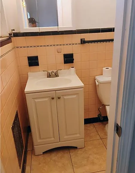 242 SE Park St #2 — Photo 8