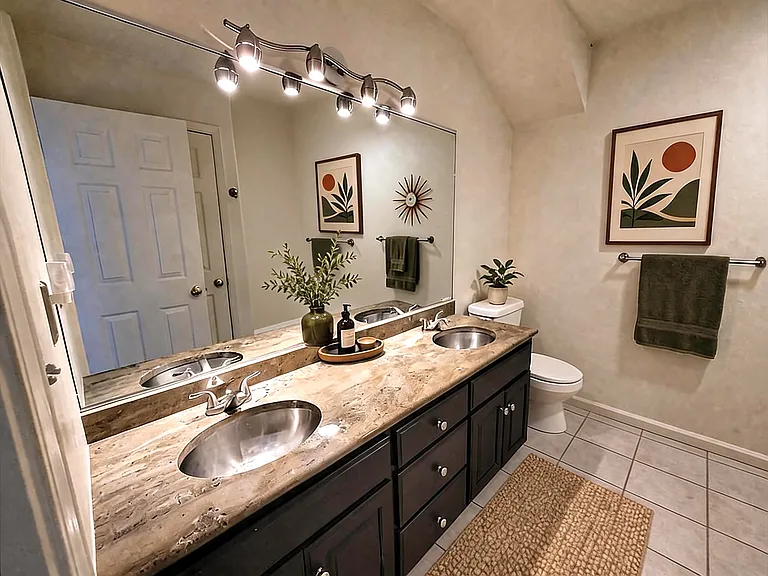 3801 Englewood Dr — Photo 11
