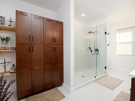 4th image of 209 Lanai Ct