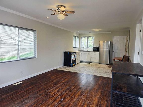 3rd image of 2122 E 22nd Ave