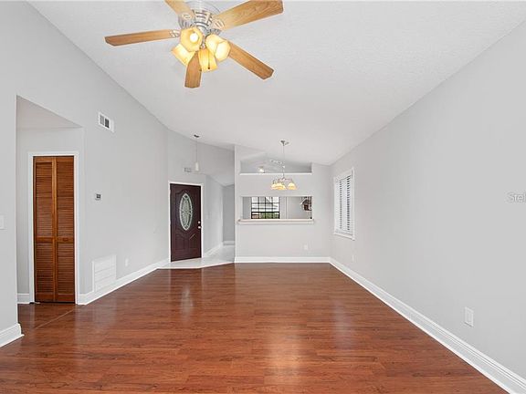 5th image of 1028 Manigan Ave