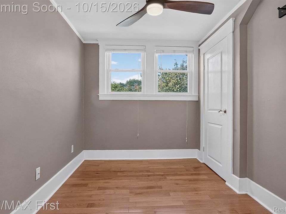 316 Gardenia Ave, photo 25