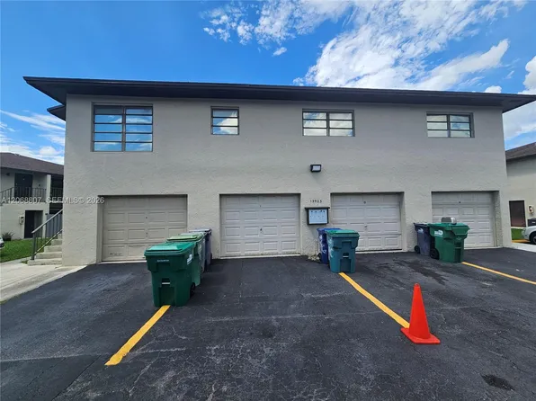 (undisclosed Address), Miami, FL 33175