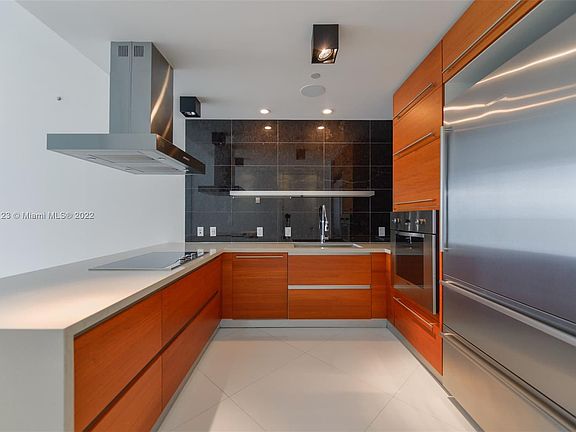 5th image of 1100 Biscayne Blvd Unit 5204