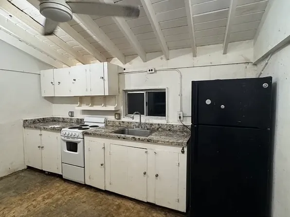 600 NW 90th St #2, Miami, FL 33150