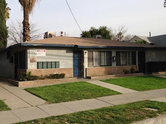 2nd image of 1529 N G St