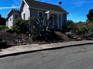 685 Edwards St, Crockett, CA 94525
