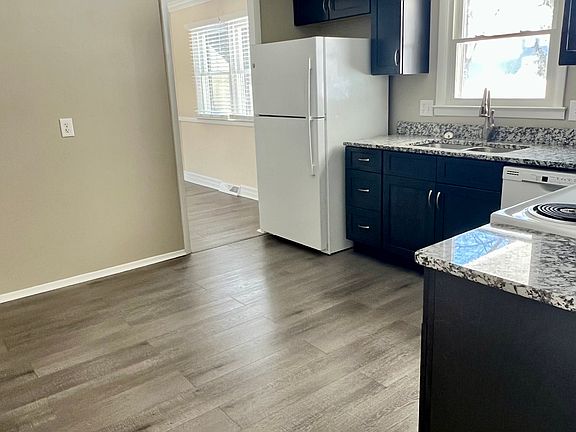 3rd image of 217 Beaver Dr