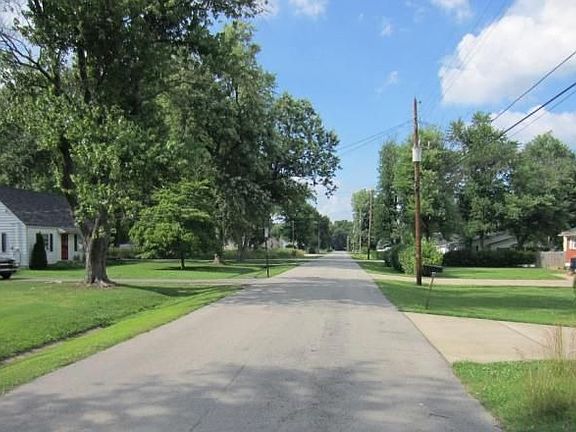 3rd image of 7105 Daisy Ave